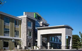 Holiday Inn Express & Suites Carlisle, An Ihg Hotel