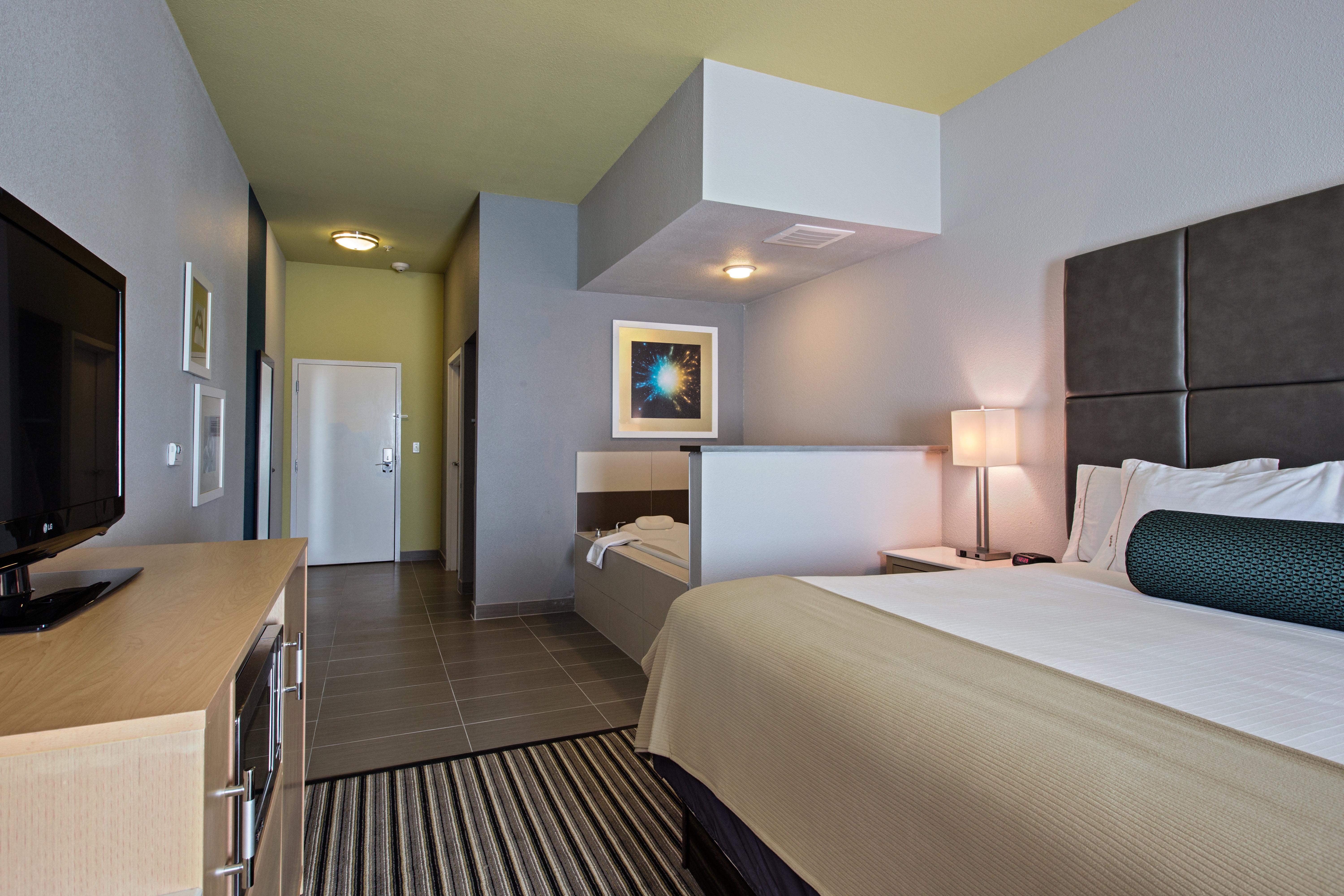 Holiday Inn Express & Suites Carlisle By Ihg Exterior photo